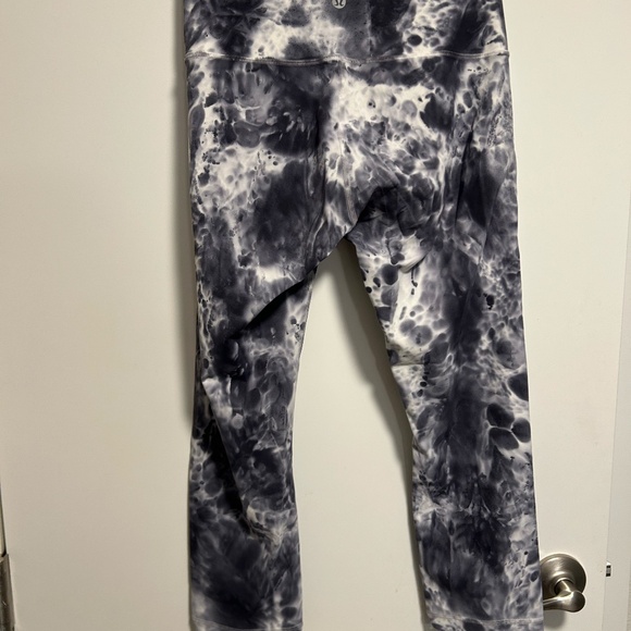 Lululemon Wunder Under Marble Dye High Rise Crop 21" Marble Dye Classic Navy - Picture 3 of 5